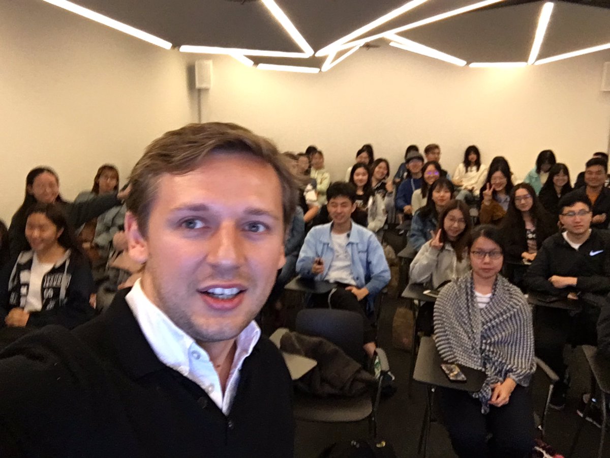 CryptoCashbacks's tweet image. Just gave our first #Crypto #Cashback Coin presentation to 36 #students from China 🇨🇳 on a Cambridge #FinTech and #Behaviouralscience course. #London #CryptoCashback
