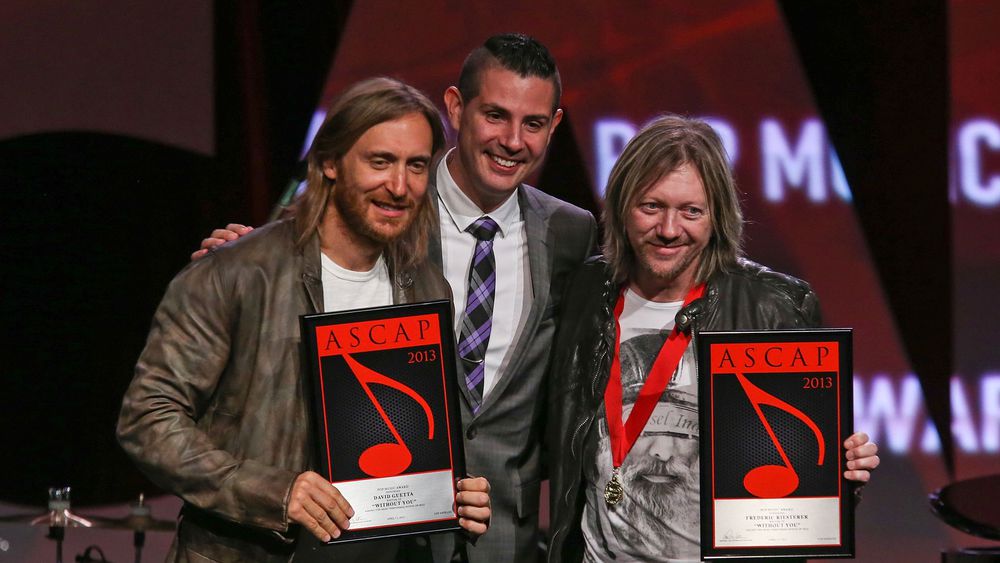 JFGuyot's tweet photo. Dans l’ombre de David #Guetta, Fred #Rister “le plus célèbre des inconnus” de l’#électro #AFP Par @JFGuyot https://t.co/rUicRta7d2 https://t.co/tjbJ7kSstj
