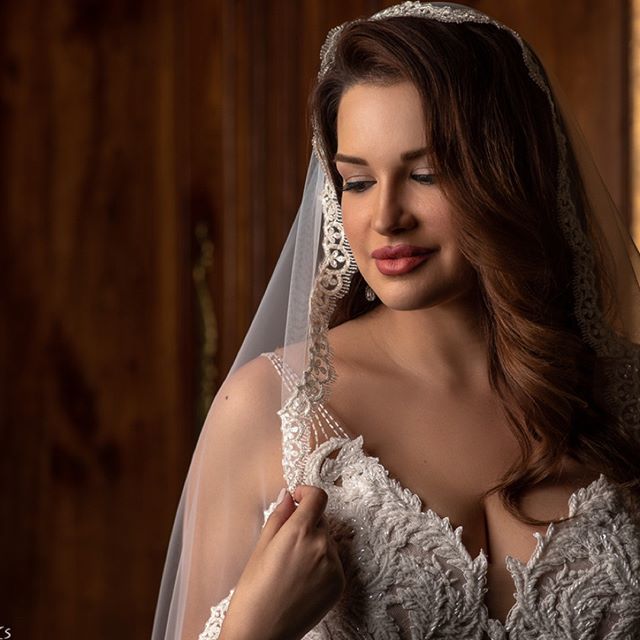 mrspamdurham's tweet photo. How stunning is our bride L #bride #galvestonbrides #galvestonweddingplanner #galvestonweddings #mepanddesign #beautiful #weddingdress #weddings #bridalfashion #bryanmuseumweddings #hellobride #flashesofdelight #pursuepretty #love #weddingday #ido #congr… https://t.co/kvUSYUhhYx https://t.co/TGSblUGdf3