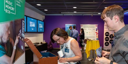 AbilityNet's tweet image. &quot;This @MusicMemBox , it’s like magic!&quot; - user of the &apos;personal jukebox&apos; kit that connects music &amp;amp; objects for people with #dementia. We&apos;re highlighting impressive tech ideas for older adults throughout today to celebrate #WorldSeniorCitizenDay.
abilitynet.org.uk/news-blogs/how…