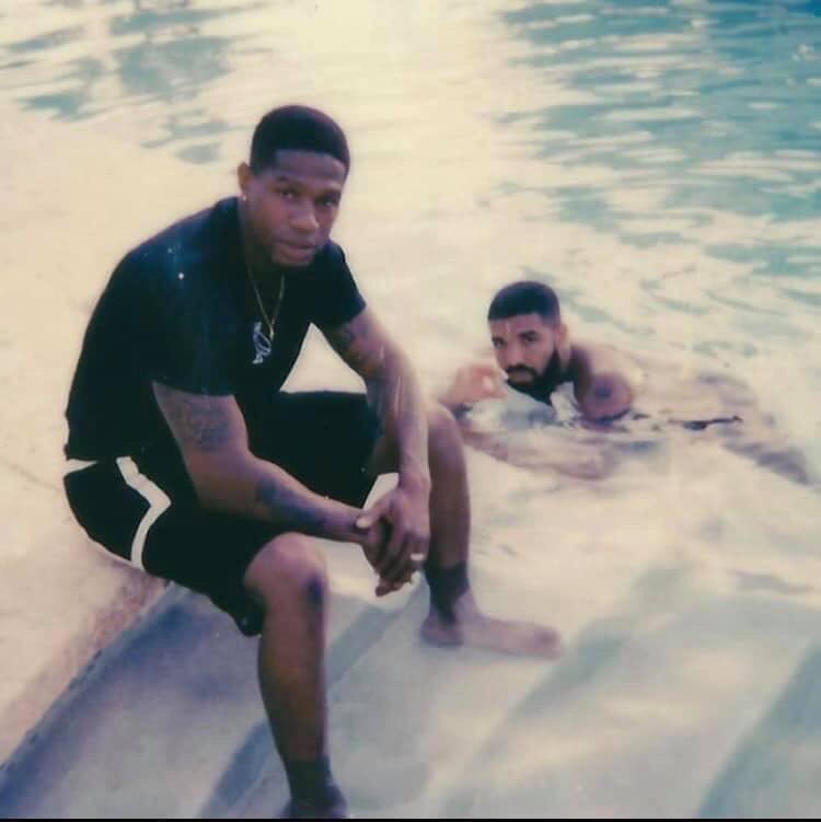 itsTimHell's tweet photo. 👀 Drake’s alleged male lover speaks out! “He wanted to be a secret but I wanted to be married”. Read the full interview here: https://t.co/Eoia02n04p https://t.co/9vVMoN6vlH