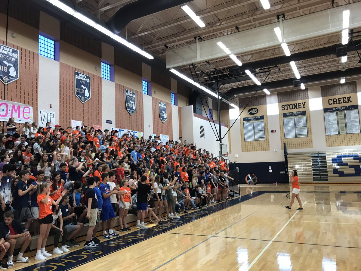 BrianShelson's tweet photo. Super excited for @StoneyLinkCrew today! Welcome class of 2023! @WeAreSCHS @DrSkedel @MrsPeckSCHS @JBastian4404 @DonelkoTe808 @MrBookTweets @MrRizziMath https://t.co/aUpFNi2lO6
