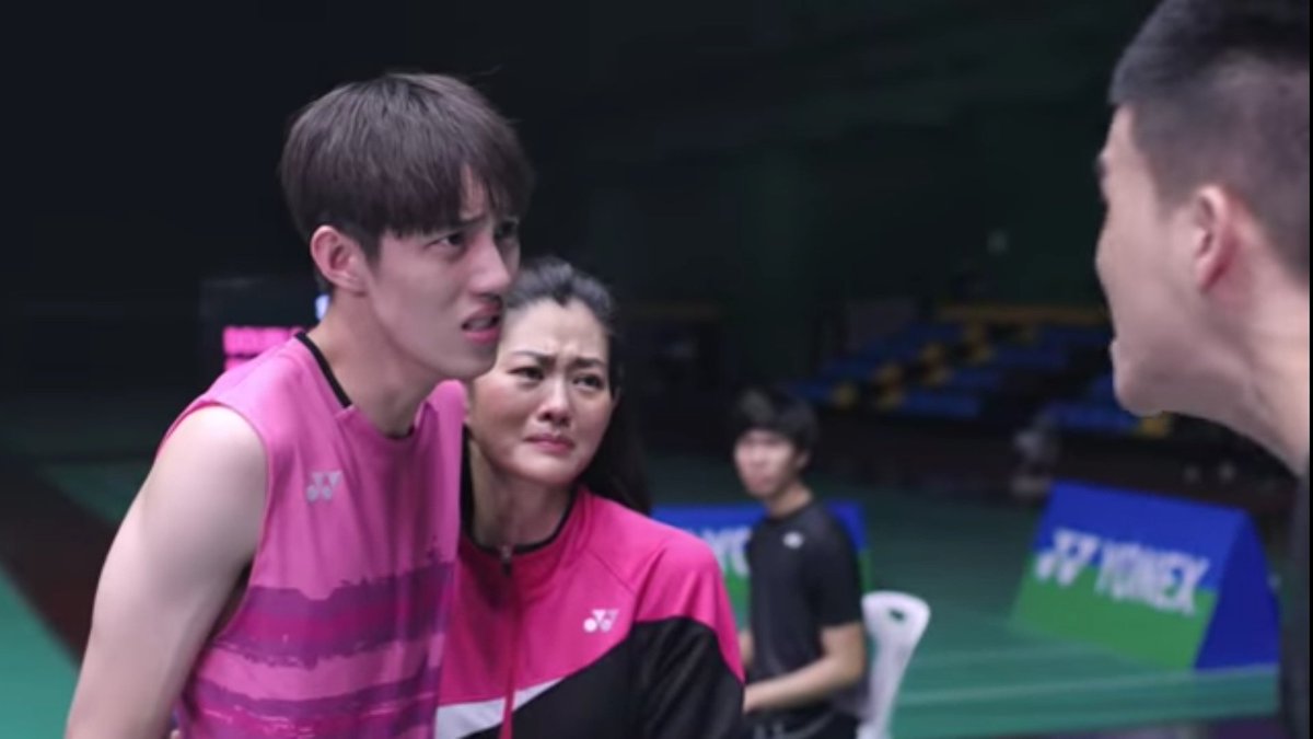 41. Project S: Side by Side (2017 - Drama)Aku sgt merekomenkan drama ini! Storynya bagus bgt! Singkat cerita, 2 org bersaudara yg minat sm badminton. Tapi 1 org ini penderita autis. Emosi pemain disini, sgt ditonjolin. Jd kita sbg penonton ikut ngerasain. Pokok e ditonton ae.