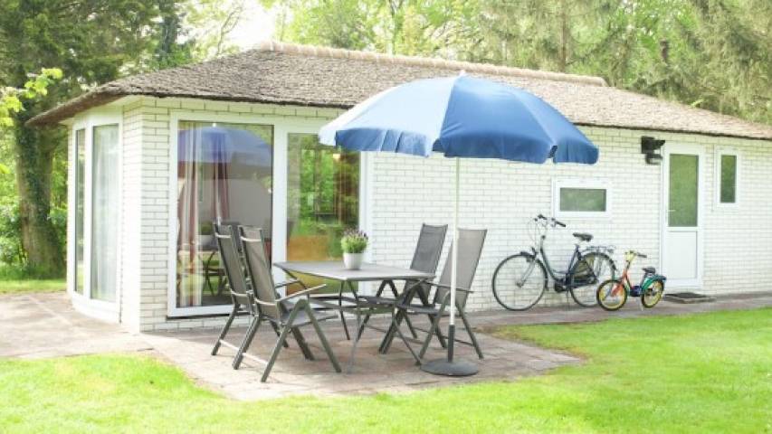 tradeyourtrip's tweet photo. Midden in de natuur van het geografische hart van Nederland ligt het fraai onderhouden Landgoed Ruwinkel.
Voor zowel cultuur- als natuurliefhebbers (of beide) is er in de nabije omgeving van het bungalowpark veel te beleven.
Boek snel via ➤➤➤ https://t.co/AMDzI9t4T3 https://t.co/lUQnPinKri