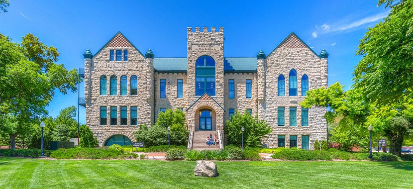 SCWarriorFB's tweet photo. Good luck to all starting the 2019 Fall Semester! #SwordsUp #DontFlinch https://t.co/pMkGNzOpIC