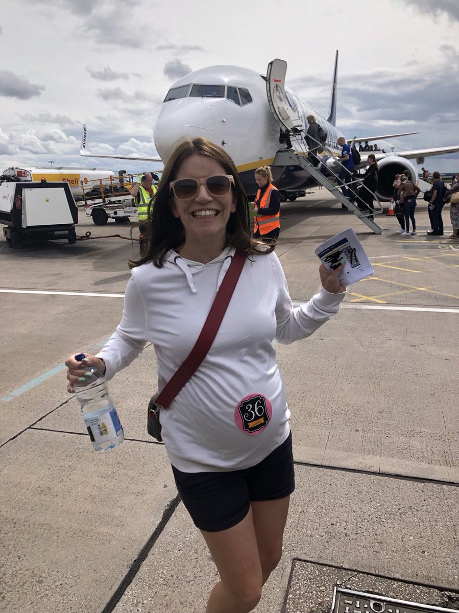 beccy4009's tweet photo. @foofighters @hotmilkhotmilk @frankcarter23 @therattlesnakes On my way to Dublin #FooFighters @percy_12 https://t.co/IYpIB6GuMY