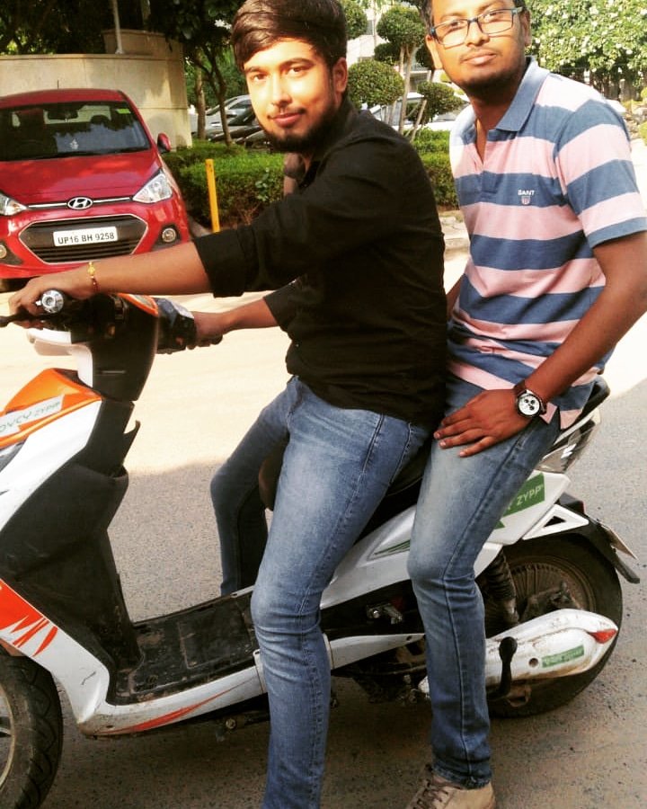 ZyppElectric's tweet photo. "Dynamic Duo" 👬
"Zypp2 helps me and my friend to travel together to the metro and helps us save time and money"
Zypp2 with two seater ride, helps commute two people in same price, hence economical 😉❤️.
#zypp #ElectricVehicles #mobycy #friendshipgoals #traffic #MobilityWeek https://t.co/AfCRB9ICF5