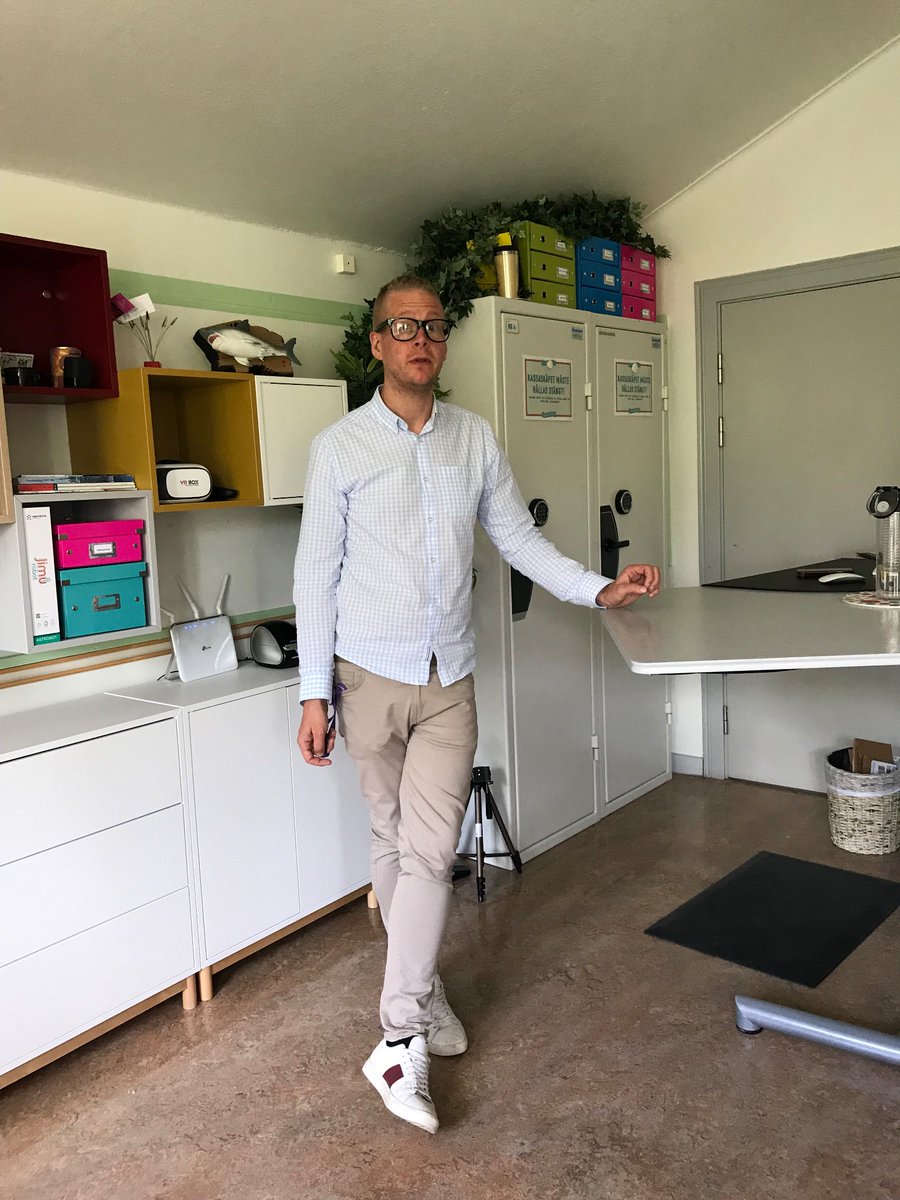 MikaelKaspar's tweet photo. Ytterligare ett makerspace öppnar!
Petter leder Sofielunds!
#solskol https://t.co/bkkPdK5tfK