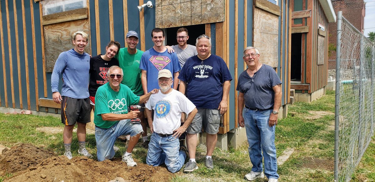 grand_north's tweet photo. Thanks to the volunteers from @FontbonneU for all of your time and effort over the past year! https://t.co/VrSVU0SWAC