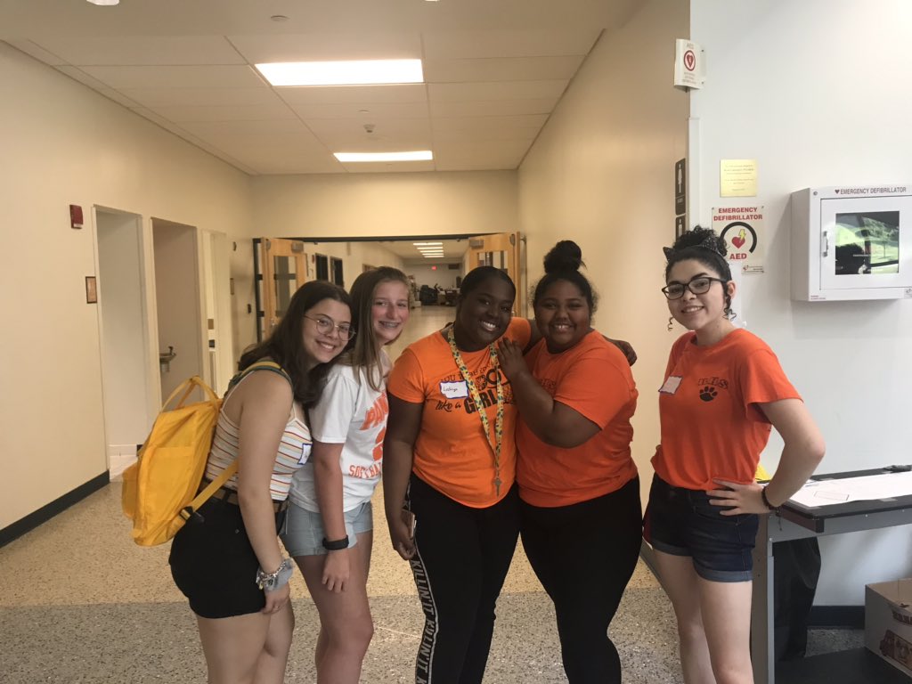 Julie Ferrara tweet media