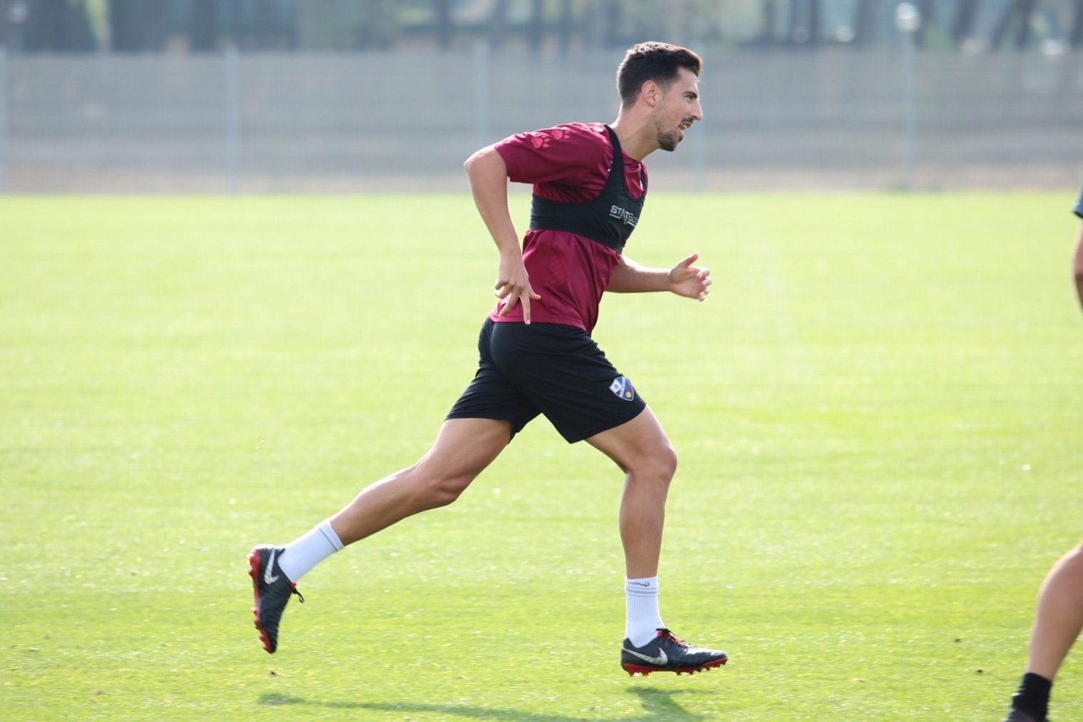 Juan Carlos Real, en un entrenamiento del Huesca (foto: @SDHuesca).