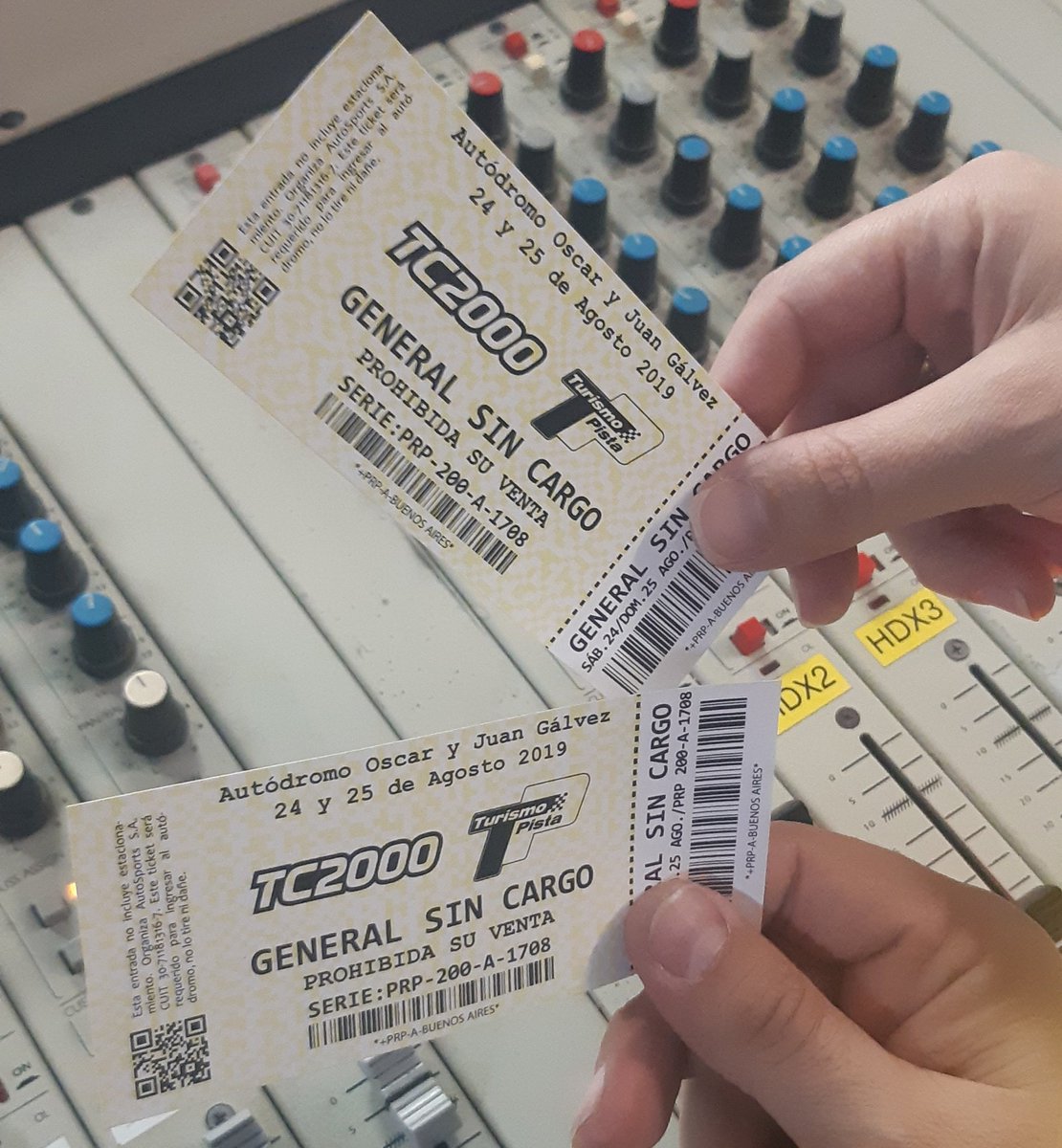 Al #TC2000 con APTTA 

👉 Participá del sorteo de tres pares de entradas para el TC2000 que este domingo corre en <a href="/AutodromoBA/">AutodromoBA Oficial</a>

👉Un par puede ser tuyo dando Rt y @ a dos amigos/as.😃😃

👉 Sorteamos este jueves a las 19 hs.