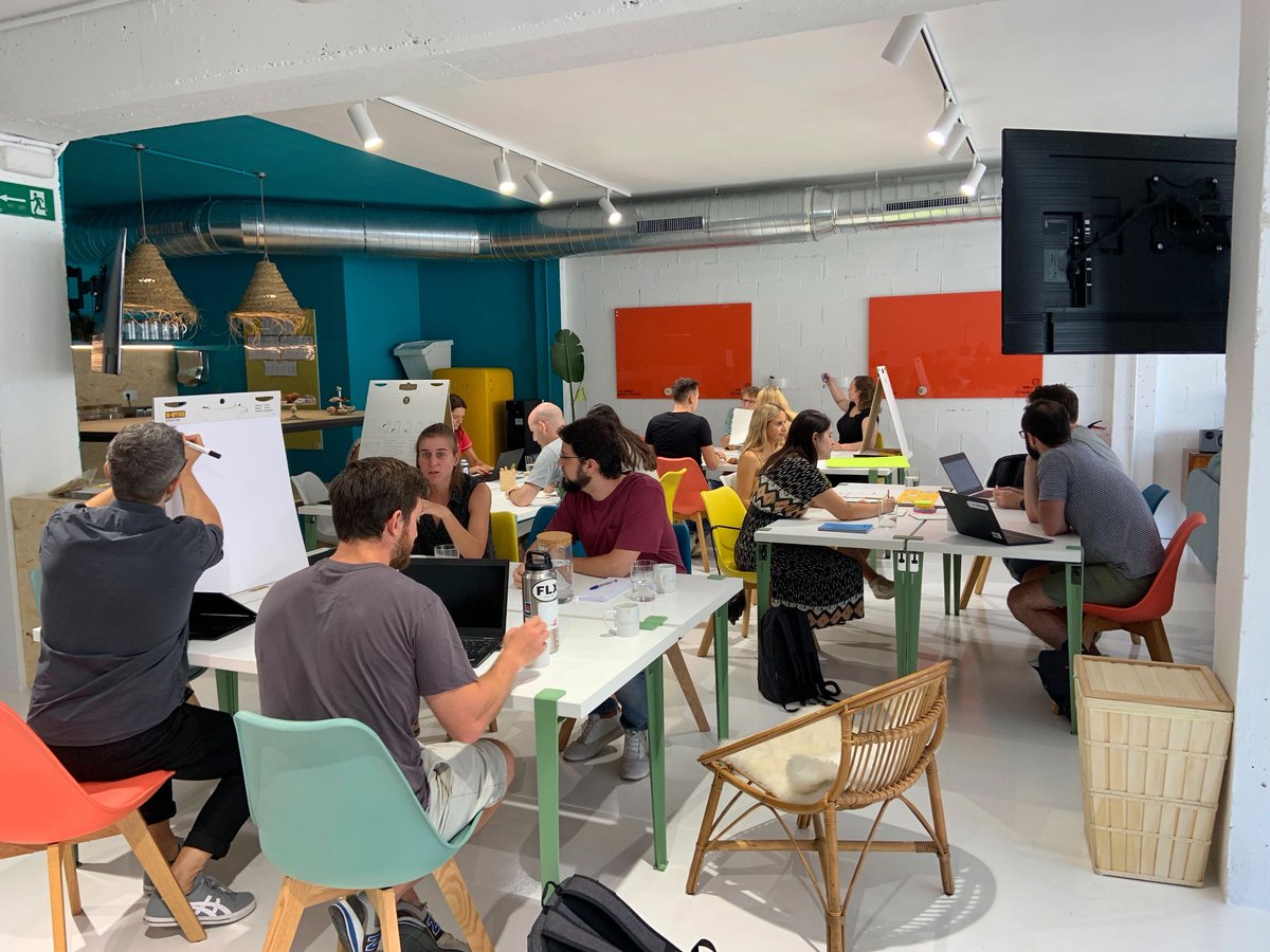 GetApp's tweet photo. Our international team had a blast brainstorming exciting projects ideas for our local markets in 2020. Working on our global presence 🌎 while having fun, #LifeatGetApp style✌ https://t.co/9vG7KEl2RB