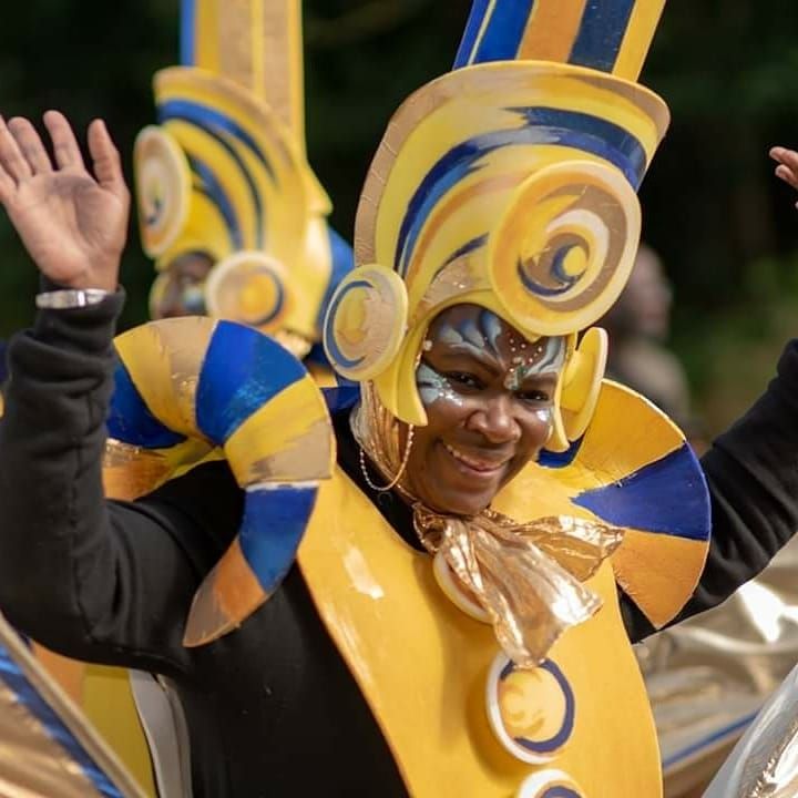 sheffcarnival's tweet photo. HUGE thank you to our face painting team - Dragon Planet Couture! 🎉  They really helped complete the #carnival vibe, and even joined in themselves! Be sure to check out their facebook page: https://t.co/Y3M7maHjml 

Photos by Phillip Joel (thank you!)

#madeinsheffield https://t.co/Y0PqVhhLyM