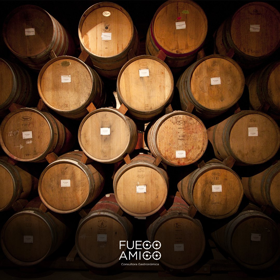 Estrenamos Sección 🆕

CURIOSIDADES GASTRONÓMICAS | 🍷 ¿Sabias qué España es el país con mayor área de cultivo vinícola del mundo? 

¡Sobre el 15,5 % de los viñedos 🍇 del mundo están en España!

Y a ti, ¿te gusta el vino?

#vino #wine #winelover #winetasting #winelovers