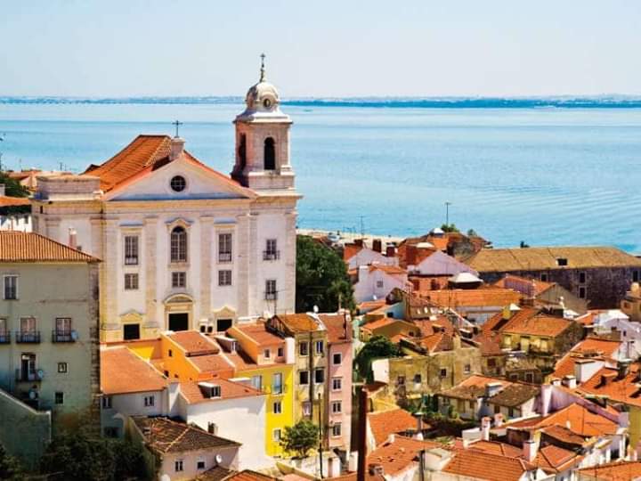 Apollo_Holidays's tweet photo. Enjoy the sunshine and explore the Lisbon, Mystic morning shoot. Smell the beach and feel the sky let your soul and spirits fly, Great things never comes from comfort zone, Lisbon is naturally breath taking you should need to visit #Lisbon Travel with #Apollo_holidays. https://t.co/kX1lSFRncv
