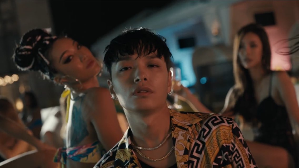 Iruka_Un's tweet photo. เพลงนี้ต้องเปิดในงานบอกเลย เป็นเพลงฟังละนั่งไม่อยู่กับที่ #AboveOrdinaryTH #makeherdance https://t.co/kfxmjInyZr