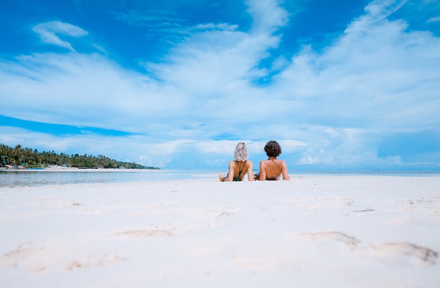 BASF_ES's tweet photo. ¿#Sabíasque muchas de las cremas solares que utilizamos en verano llevan componentes de BASF? Es el caso de #Tinosorb, un filtro orgánico que actúa como micropigmento y absorbe la luz solar para proteger tu piel. ☀️ https://t.co/7j0fJAvvlD