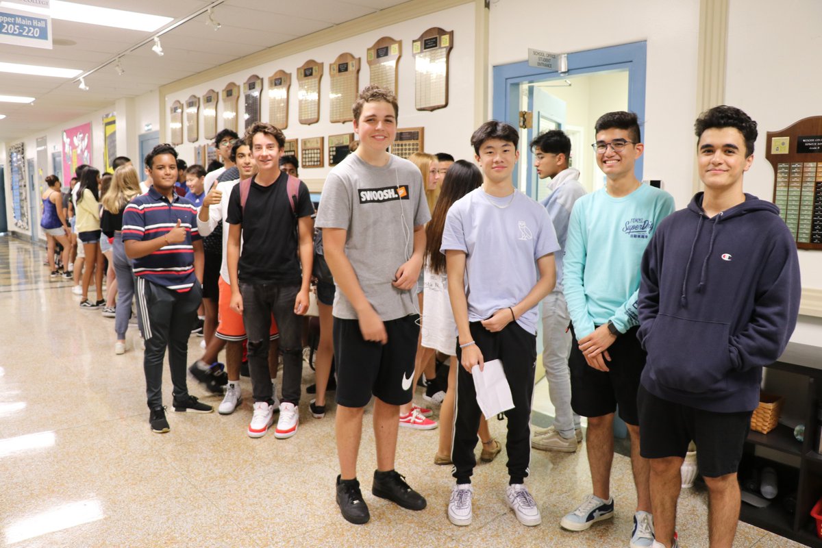 Mentor_TEAM's tweet photo. HS students are back at the Main Campus this morning meeting with Mr. Whyte, Mr. Hall, and Mr. Panchal. Today is the first day for course changes. Thank you students for your patience in line! #AlmostBackToSchool https://t.co/CYZayIJhk4