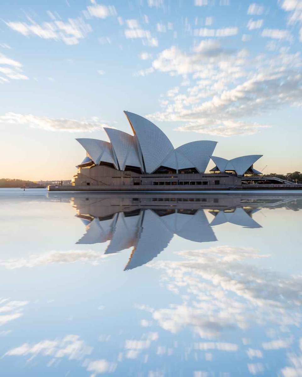 How to travel on a 40$ budget in sydney. thebookofacollegegirl.com/2019/08/21/how…