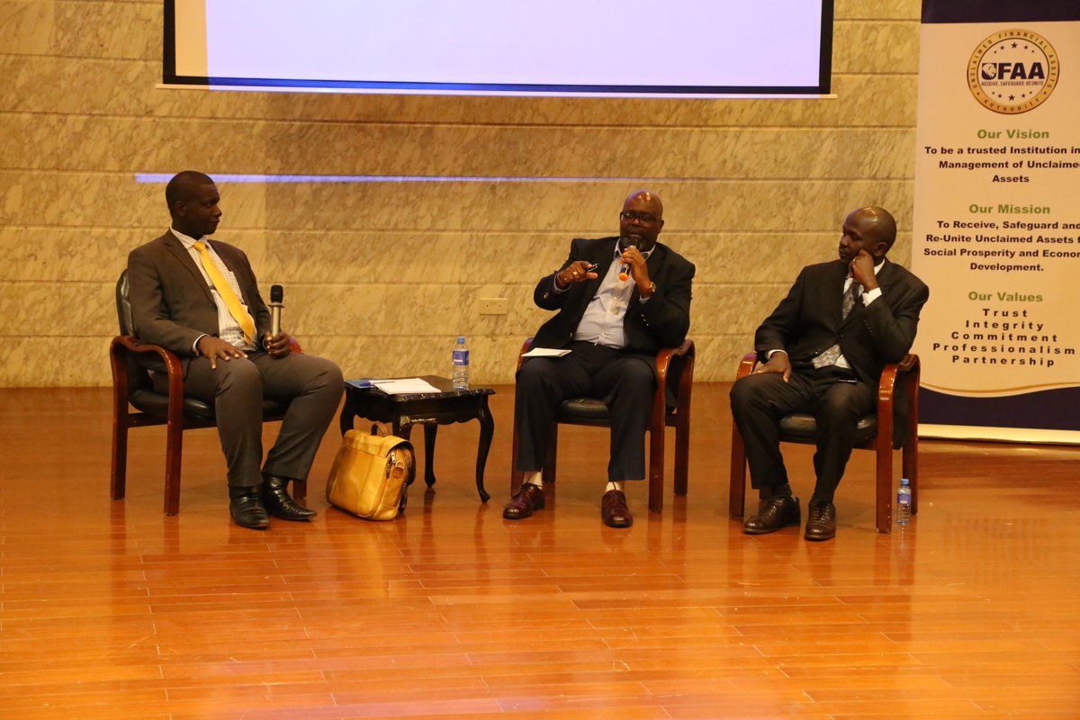 UFAAKenya's tweet photo. UFAA's Ken Ouma doing a presentation on understanding unclaimed financial assets at the #FinancialLiteracy week @uonbi. #PowerfulConversations on financial inclusion in the digital age. @flowk2019 https://t.co/KwYHsLhjS0