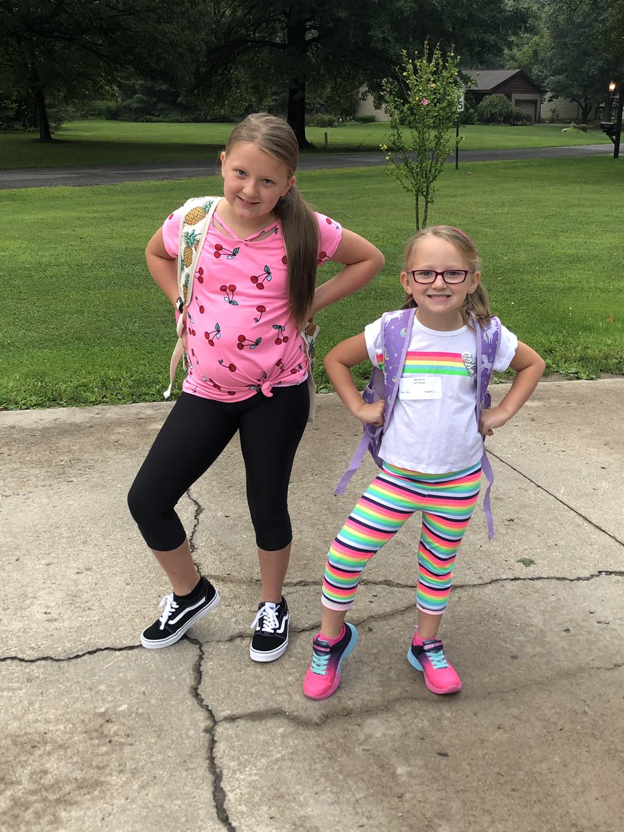 Get ready kindergarten and 4th grade!!! Bryleigh and Blake stylish as always 🤷🏻‍♀️♥️ #momlife #mynumberonegig