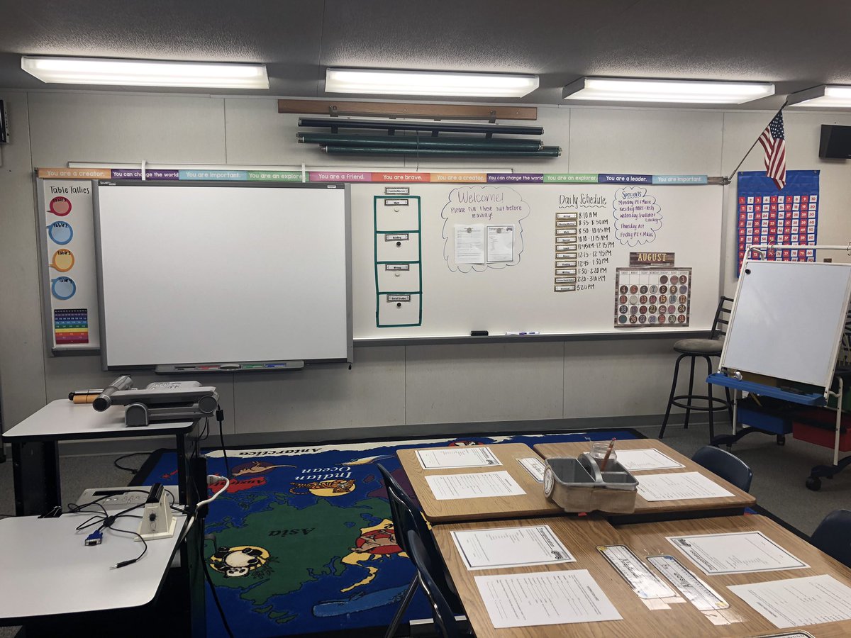 talesof3rdgrd's tweet photo. Ready for my sweet kiddos!!! (Ignore my already messy teacher table) #ATESBackToSchool #cougarpride @The_Terrace_ES https://t.co/IVOG9itLDu