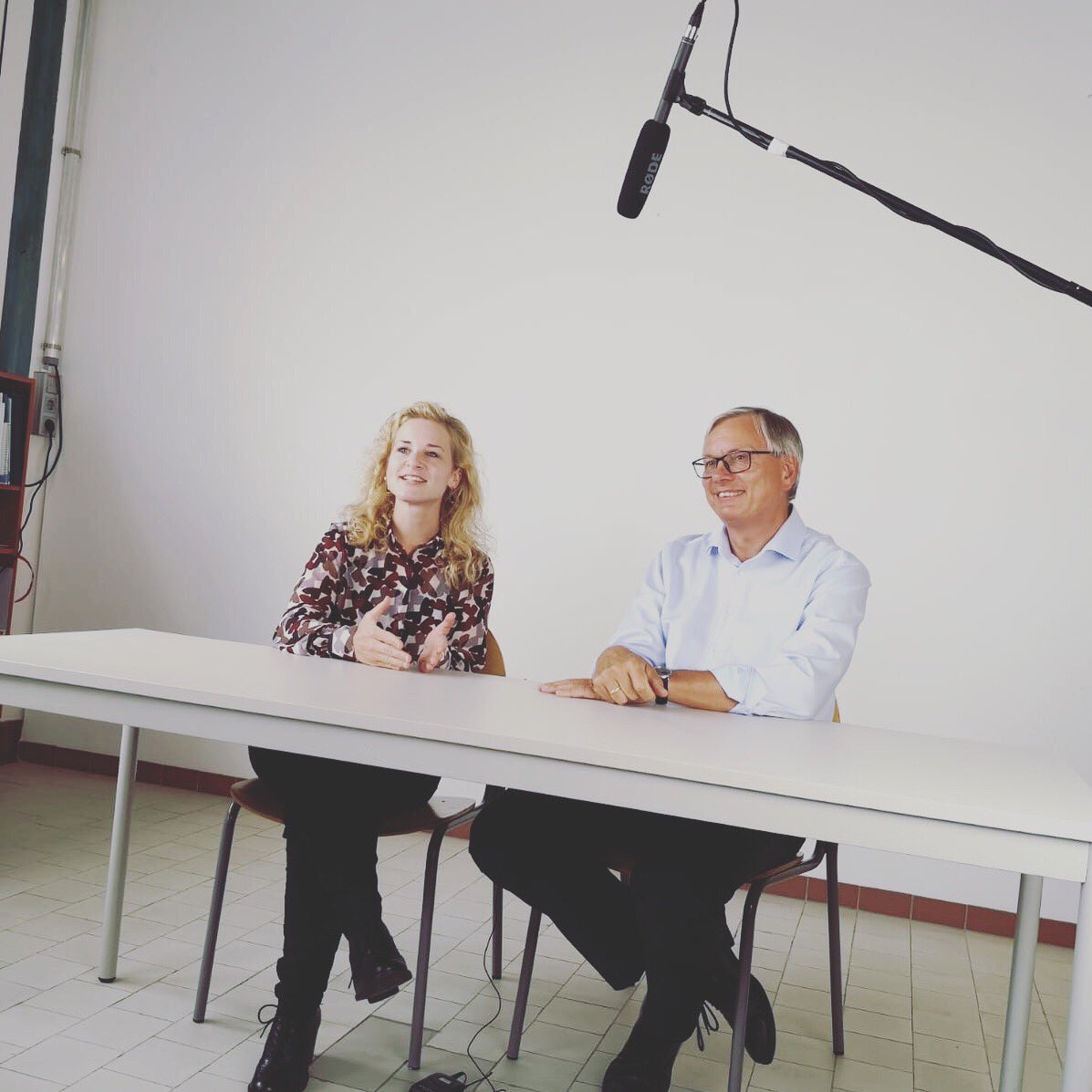 spooe's tweet photo. Wir waren heute schon fleißig! Ein kleiner ~glimpse from behind the scenes~ vom Videodreh mit unseren Spitzenkandidat_innen @eviholz und Alois Stöger 🤗 https://t.co/Ucb3tqOBoJ