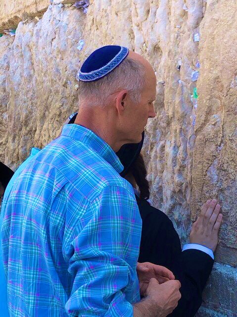SenRickScott's tweet image. Today, I visited the Western Wall in Jerusalem to pray for an end to Nicolás Maduro’s evil regime and genocide in #Venezuela.