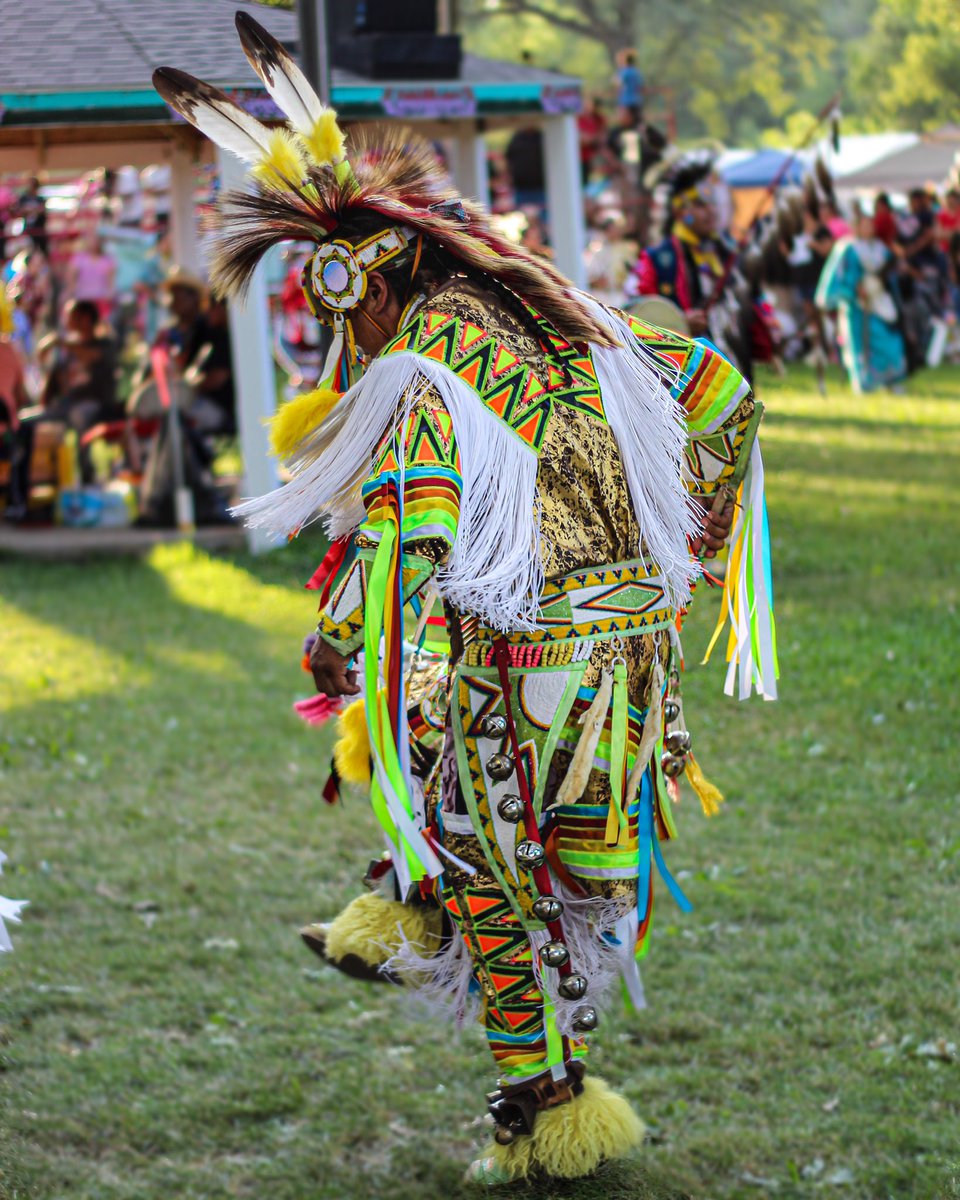 byjordanshea's tweet photo. I’m posting some of my photos from my Umóⁿhoⁿ Hethúshka Hedewachi, I would appreciate some love 😭🙌🏼 #indigenous #powwow #powwowphotography #grassdancer #fancydancer #traditionaldancer https://t.co/5OKGULiB7t
