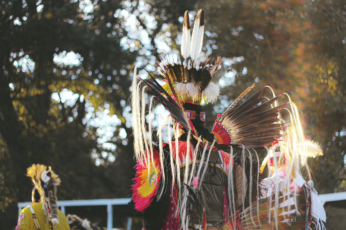byjordanshea's tweet photo. I’m posting some of my photos from my Umóⁿhoⁿ Hethúshka Hedewachi, I would appreciate some love 😭🙌🏼 #indigenous #powwow #powwowphotography #grassdancer #fancydancer #traditionaldancer https://t.co/5OKGULiB7t