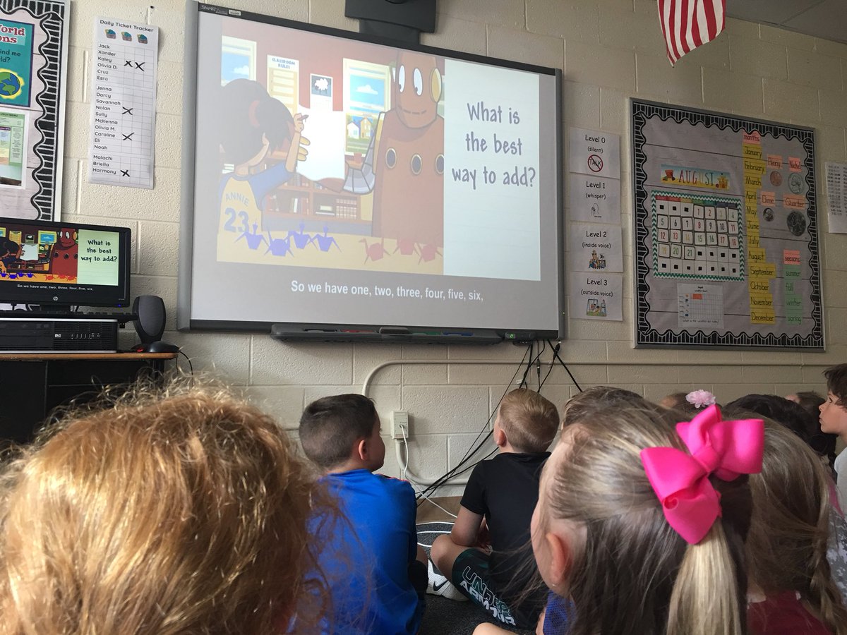 MonroeStock1's tweet image. First grade students working on the number 5 today in math!  Students using a variety of strategies to master their number pairs that make 5!  😀🏗✏️ #WeareNR #MyOhioClassroom #Multipleintelligence