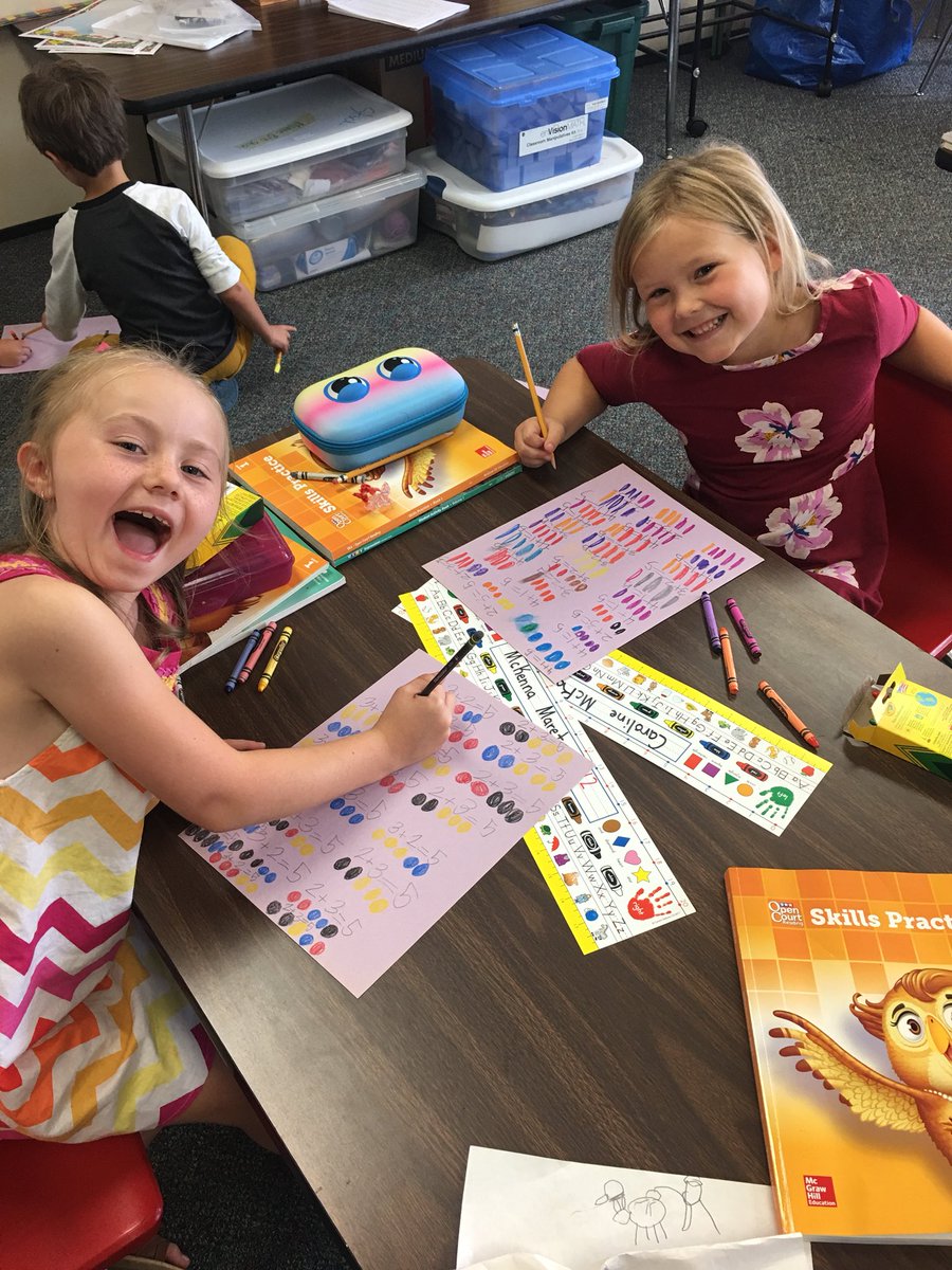 MonroeStock1's tweet image. First grade students working on the number 5 today in math!  Students using a variety of strategies to master their number pairs that make 5!  😀🏗✏️ #WeareNR #MyOhioClassroom #Multipleintelligence