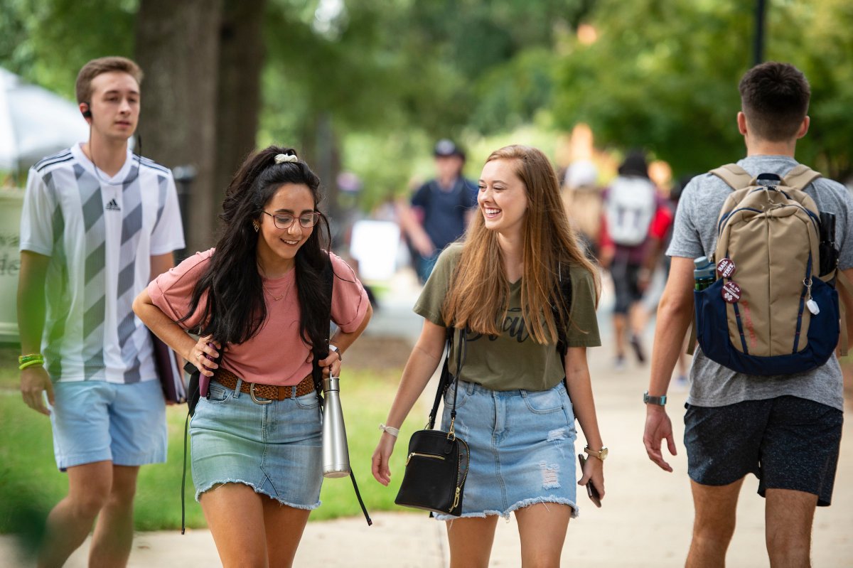 msstate's tweet image. Happy first day of class, Bulldogs! 🐾 

“You’re off to great places📚 . Today is your first day! Your mountain is waiting, so get on your way” -Dr. Seuss 

#WeRingTrue #Hailstate #TrueDawg