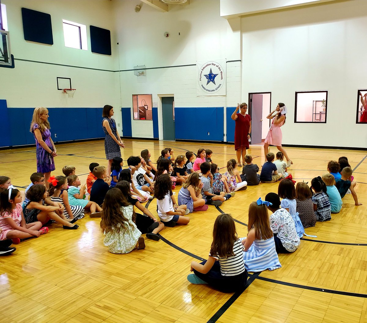 Lindsey Ryan (@lryanfirst) on Twitter photo Yesterday's First Grade Orientation was a success! ๐ Our returning Panthers loved seeing the new cafรฉ inside the Megan Elizabeth Keith Gymnasium. ๐๐ฅช See you tomorrow for #ParishFirstDay !! #parishLSrocks <a href="/parishepiscopal/">Parish Episcopal</a> <a href="/ParishLS/">ParishEpiscopalLS</a> Yesterday's First Grade Orientation was a success! ๐ Our returning Panthers loved seeing the new cafรฉ inside the Megan Elizabeth Keith Gymnasium. ๐๐ฅช See you tomorrow for #ParishFirstDay !! #parishLSrocks <a href="/parishepiscopal/">Parish Episcopal</a> <a href="/ParishLS/">ParishEpiscopalLS</a>