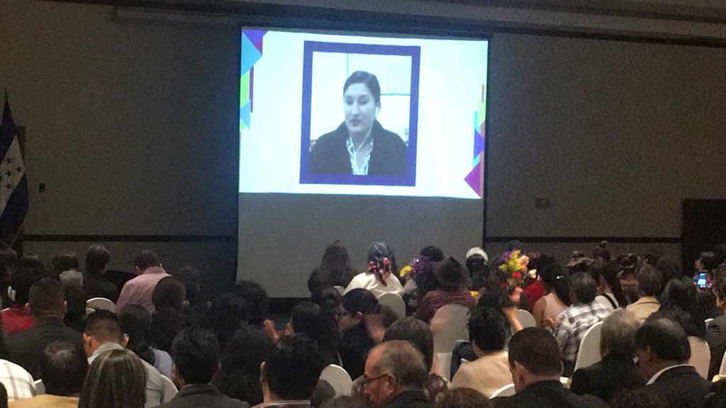 CICIGgt's tweet photo. La @CICIGgt es un mecanismo muy valioso y fortalecido para cualquier país: Thelma Aldana. #InformeFinalCICIG #JuntosLoHicimos https://t.co/WPAYqquipr
