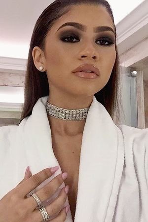 AngieVelasco08's tweet image. me da vergüenza compartir mundo con un ser tan hermoso como esta mujer