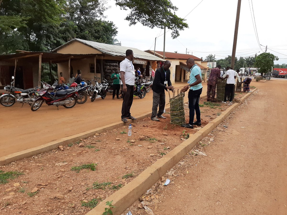 RSNetwork_'s tweet image. Finalized the Urbid Foundation #climatebaraza by planting trees around the administrative area of Sokode. As @WangariMaathai said it is the little things that citizens do! This
@HSF_Kenya
