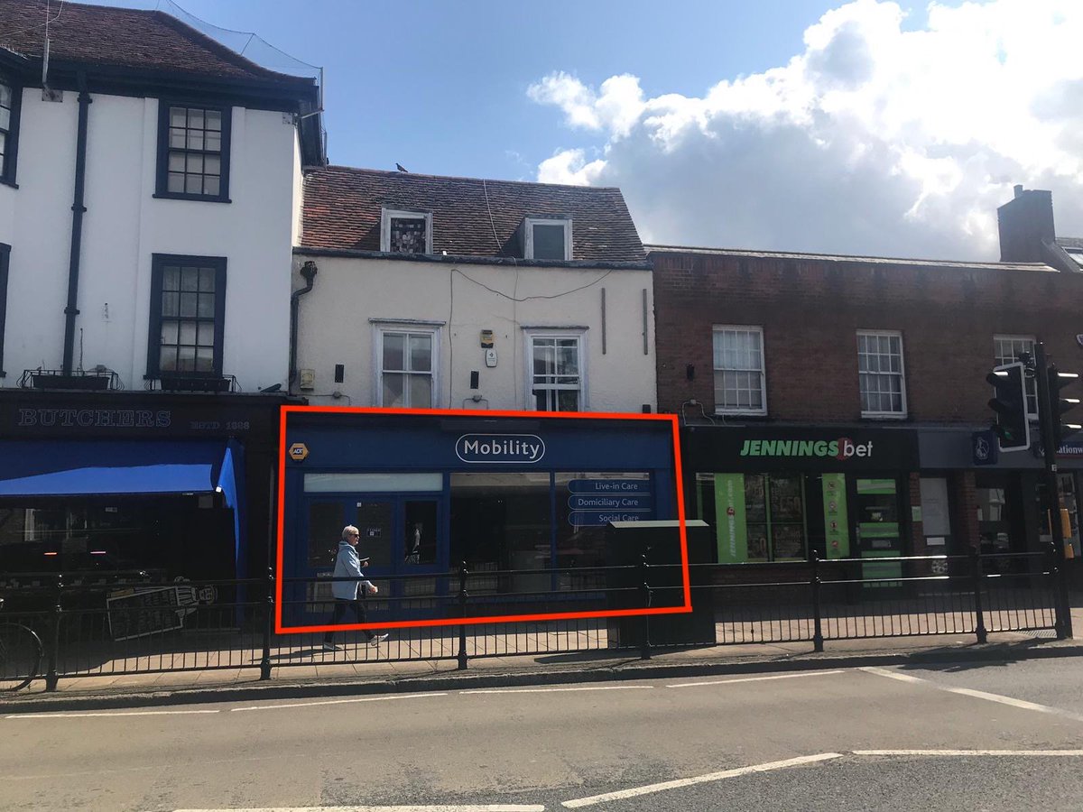 adamsteinandco's tweet photo. Another prime retail unit with offices to let in Epping Town Centre.  This unit has recently been redecorated to a lovely standard ready for an ingoing tenant.  A new lease is available directly from the Freeholder.  Call us for further information - 020 8989 8313 https://t.co/H6x0pX2K8M
