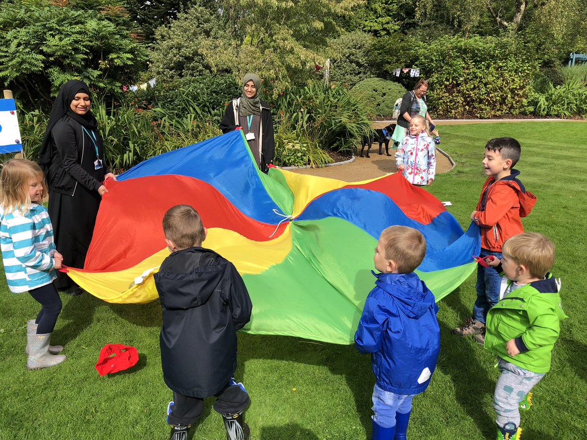 Out_About_Mummy's tweet photo. Thanks @OldhamLibraries for a fab morning in Alexandra Park! We had brilliant fun, you always put so much effort into your events &amp; story walks! 🙌💓 #OldhamHour #aliens #love #underpants https://t.co/AzCudlEqiY