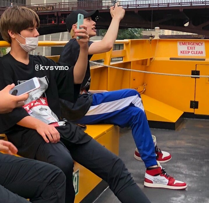 🐰🐥 | WANNA ONE : ANG PAGBABALIK tweet media