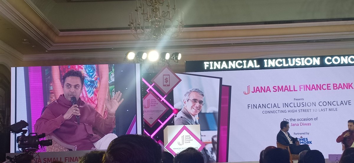 1985luckygal's tweet photo. What an amazing speaker Mr Krishnamurthy Subramanian Chief Economic Advisor for Govt of India answering the questions on current financial situation asked by huge audience. #mumbaievents #financialconclave
#PaiseKiKadar #JanaDiwas2019 @janabank https://t.co/J9RH1I7icu