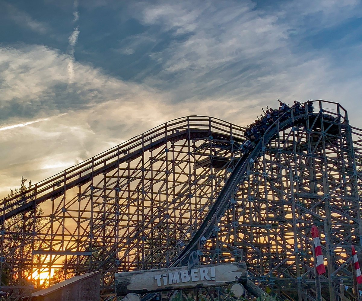 WalibiRA's tweet photo. J-3 avant notre dernière Nocturne Estivale ! 🤩
L'occasion parfaite d'embarquer à bord de nos #attractions jusqu'à la tombée de la nuit ! 🎢 #TimberWRA
A quelle attraction succomberez-vous, juste avant le feu d'artifice qui clôturera votre journée ? 🎇 #WalibiRA #ThemePark https://t.co/Xda2BAgJq9