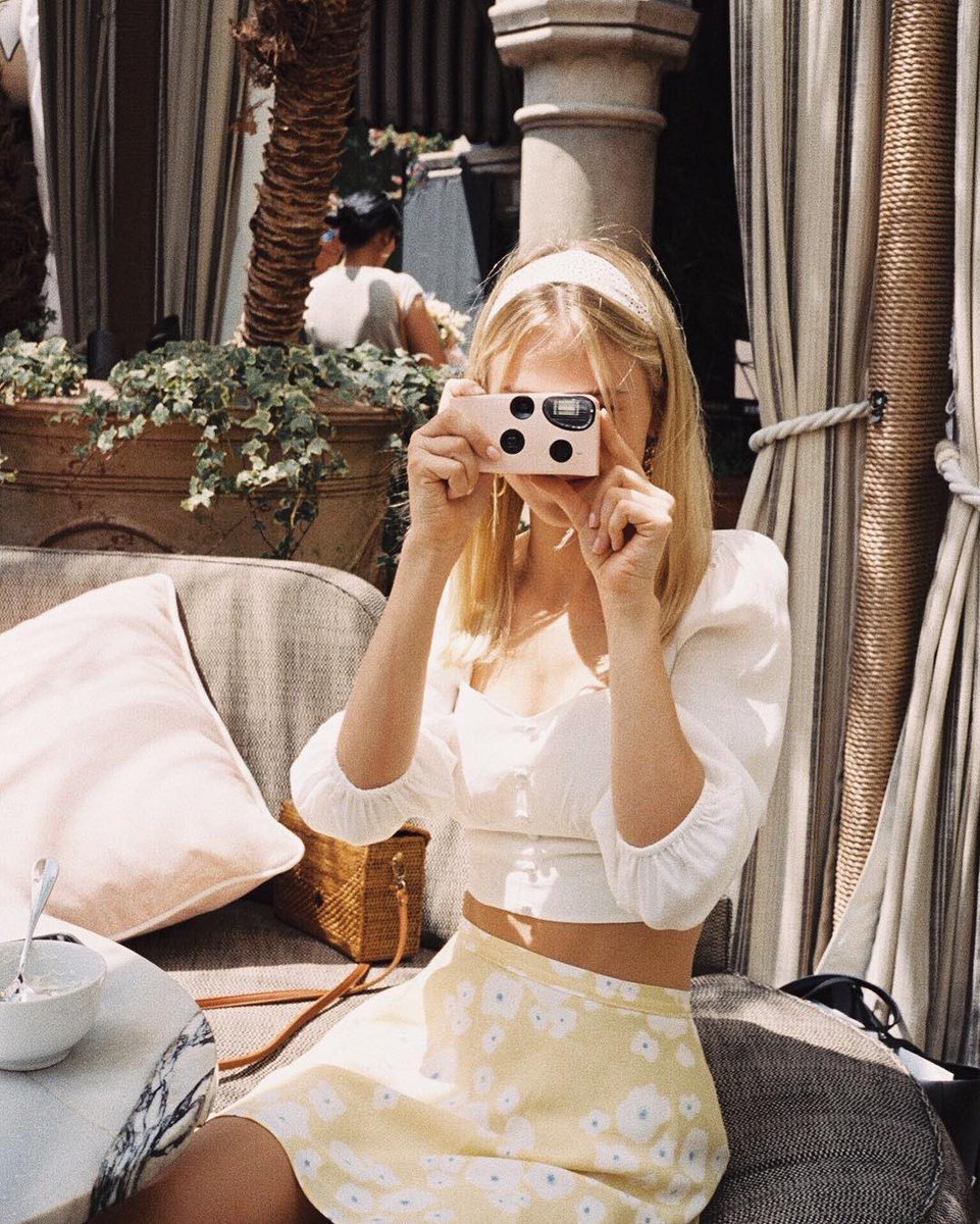 u bring me closer to the clouds than i’ve ever been before 🌼