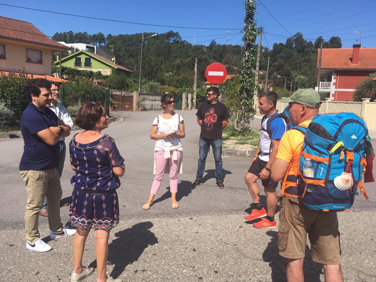 La #EscuelaDeEmprendimiento del #ConcelloDeMos, se desplazó hasta la finca de Isa, para valorar un proyecto relacionado con el #CaminoPortugués. Tras un primer intercambio de ideas... entrevistamos a varios peregrinos con la intención de validar/descartar algunas hipótesis.
