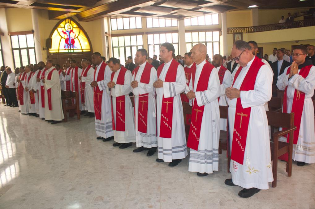 LlamadaRd's tweet photo. Santa Eucaristía #ActoDeApertura2019 #lallamadaRD #lallamada  #seminaristasactivosrd #SPSTA 
@LlamadaRd @lallamada.spsta (Instagram) https://t.co/vm09CwjEZu