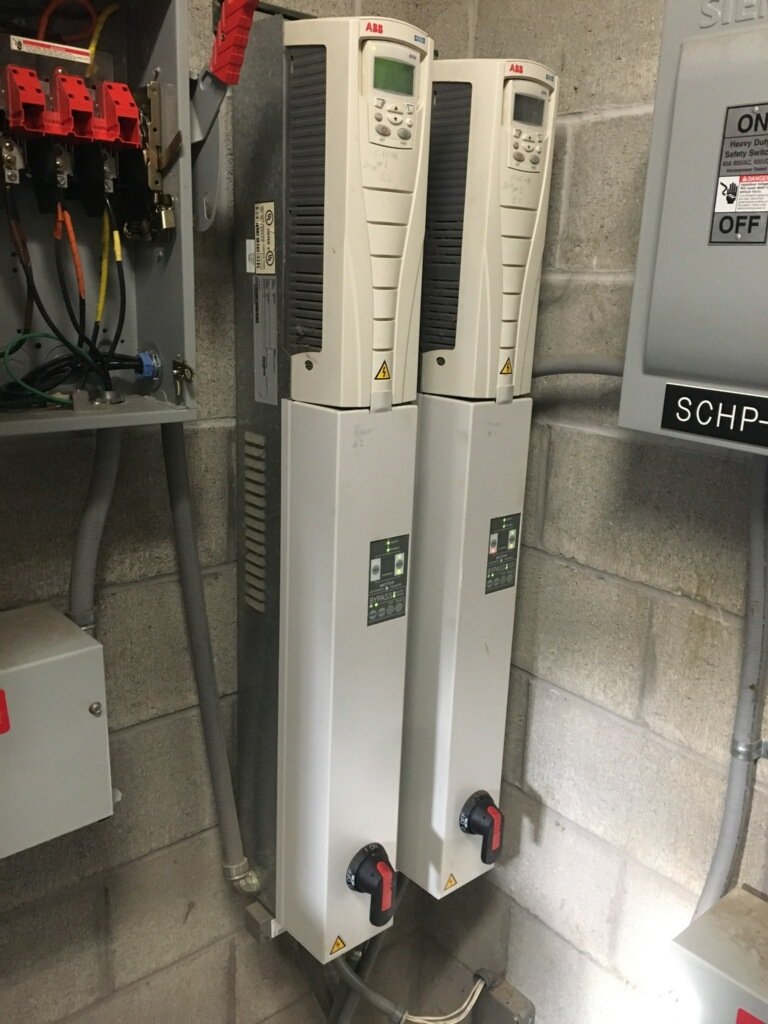 FullerEngr's tweet photo. The future is now!

Check out this sneak peek of the all-new ABB ACH580 VFD in the wild! If you thought the ACH550 was bulletproof, get ready to be blown away, Indiana!

#ABB #ACH580 #VFD #HVAC #Fuller #Turnkey https://t.co/TbMDAmGlLP