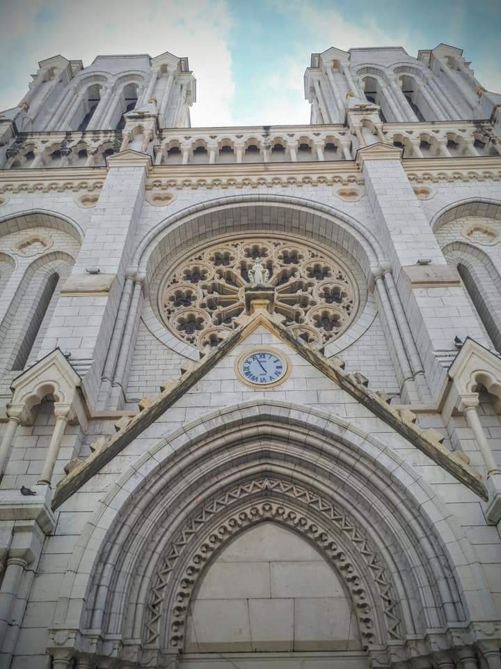 LeGrandMdeMarie's tweet photo. ➰Heureuse fête de l'Assomption à chacun•e• d'entre vous !! 
Demeurons sous le haut patronage de la Très-Sainte Vierge Marie qui, mieux que quiconque, nous guide vers les Cieux et la plénitude. https://t.co/f7ujDJHjvt