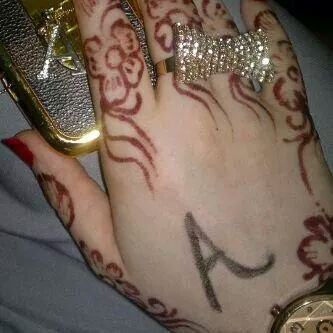 مساء الخير عليكم يا أصدقائي الحلوين 
حسابي الجديد تابعونا 
فولو باك 
ريتويت