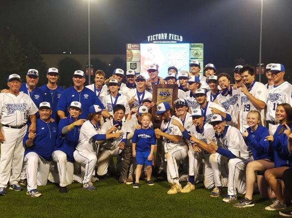 fishers_mag's tweet photo. @HSERoyalsBase coach reflects on its historic season: “I pulled them into the dugout after that bad pregame and asked them if we’ve exorcized those demons, and they answered ‘yes’ almost in unison.” 

https://t.co/LuXhobrdWD https://t.co/yjndrJ2Dbf